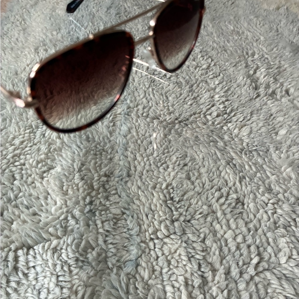 Quay Australia All In Mini Aviator Sunglasses -Tortoise Brown Fade - Picture 6 of 6